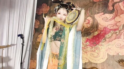 [Cosplay] 钛合金TiTi – 画中仙