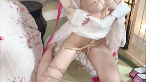 [Cosplay] 钛合金TiTi – 霜花店