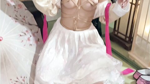 [Cosplay] 钛合金TiTi – 霜花店