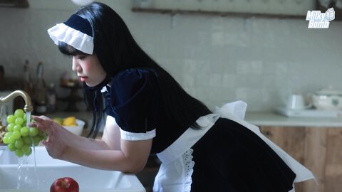 MilkyBomb YUI Vol.003 - Maid 2