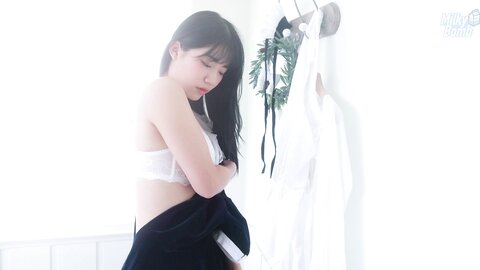 MilkyBomb YUI Vol.003 - Maid