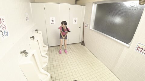 TUE-143 Tanned Beautiful Girl Toilet Obscene Recording Video