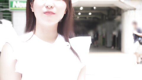 MIDV-543 [4K] The First Creampie Of A Pure Angel Who Is Still Smiling With A Soft Smile. Monami Takeda