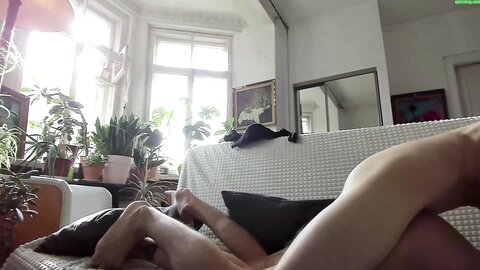 Gorgeous 20 Yo Babe Takes Cum On Face