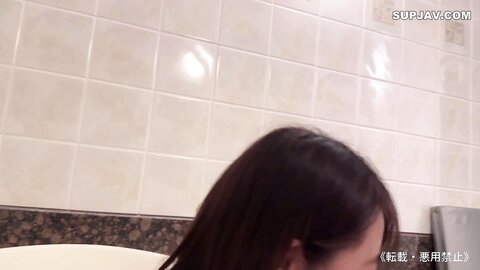 4081013 Face-to-face ban! [No][2 rounds of Nakadashi] Reunited with a slender chibi office worker, but she begs me to `please let me out inside`. She is still the most erotic with her blowjob face. She is see...