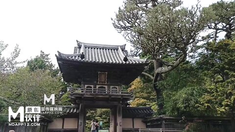 MM-088下流母狗羞耻露出-吴梦梦