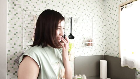 AKDL-199 Icharab KISS Record Hitomi Honda that tangled her tongue many times with her in the morning and...