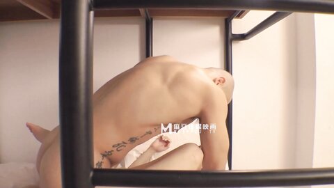 MDHT-0013闺蜜偷情上下铺-徐蕾