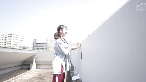 EBOD-932 A small body with a height of 150cm, bright and cheerful like the sun!Eighteen years old!G Cup Lori...