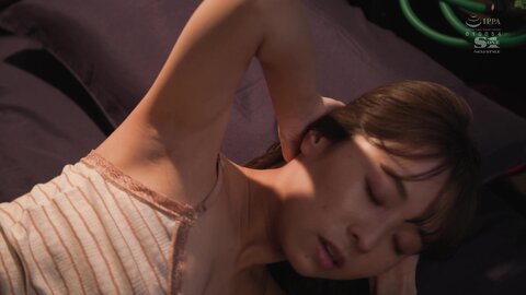 SSIS-498 [4K] In a middle -aged sexual harassment boss who despises on a business trip, a shared room ...