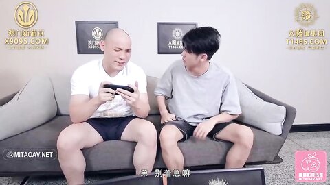 蜜桃传媒PMC245兄弟设局班主任-唐茜