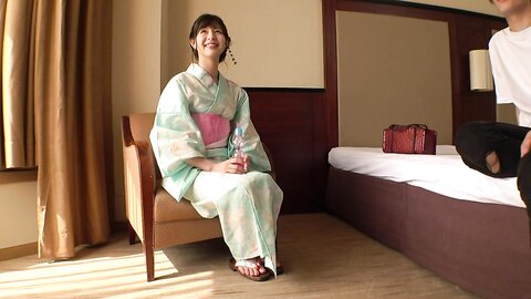 200GANA-2789 Seriously soft, first photo. 1849 [Holiday of high school teachers] Nampa the yukata girls found...