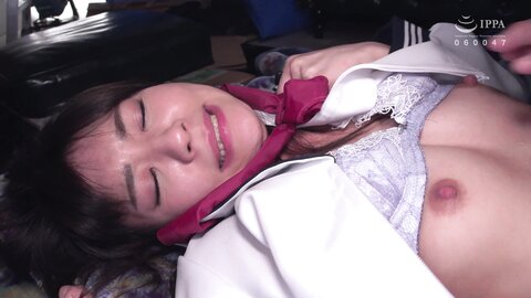 WZEN-059 [4K] Bank 11 Women ○ Rin Rin (18)