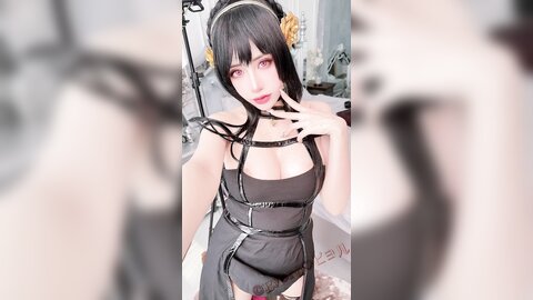 [Cosplay] Byoru - Yor Forger Shiny Dress (Spy x Family) (4)