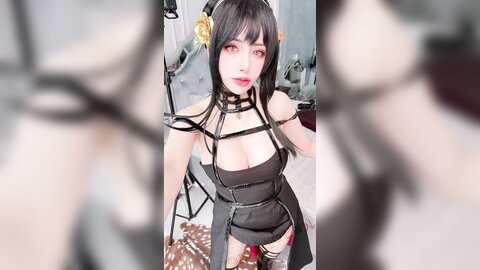 [Cosplay] Byoru - Yor Forger Shiny Dress (Spy x Family) (4)
