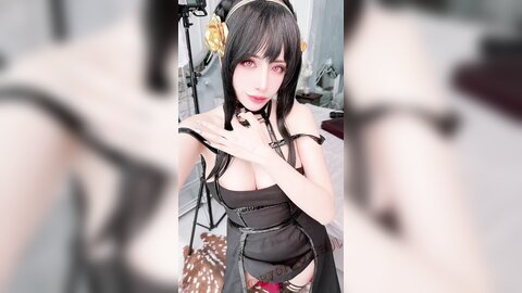 [Cosplay] Byoru - Yor Forger Shiny Dress (Spy x Family) (4)