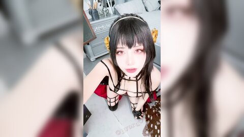 [Cosplay] Byoru - Yor Forger Shiny Dress (Spy x Family)