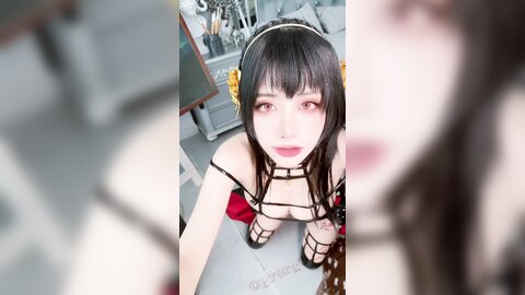 [Cosplay] Byoru - Yor Forger Shiny Dress (Spy x Family)