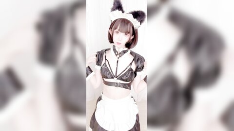 2022-09-02 えっちなメイド犬???? [4P1V-41.47MB]