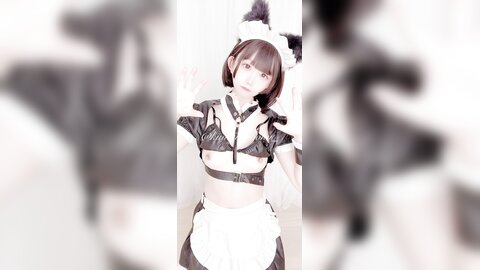 2022-09-02 えっちなメイド犬???? [4P1V-41.47MB]