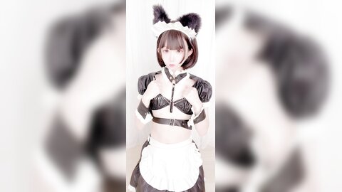 2022-09-02 えっちなメイド犬???? [4P1V-41.47MB]