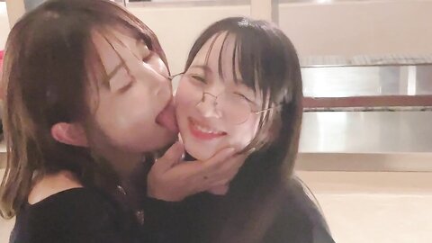 2022-05-29 もっっと可愛い子とちゅー動画????‍???????? [1P3V-87.69MB]