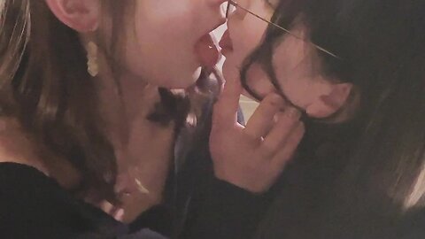 2022-05-29 もっっと可愛い子とちゅー動画????‍???????? [1P3V-87.69MB]
