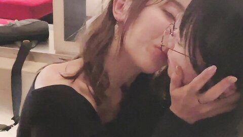2022-05-29 もっっと可愛い子とちゅー動画????‍???????? [1P3V-87.69MB]