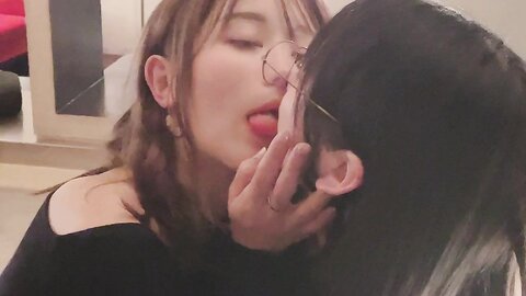 2022-05-29 もっっと可愛い子とちゅー動画????‍???????? [1P3V-87.69MB]