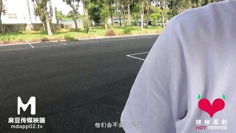 Chinese Girl Fucked In The Car
