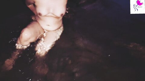 හෙලුවෙන්ම ගගේ නෑවා  Asian Girl Amazing Fun Big Ass Nice Pussy