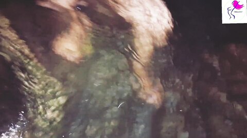 හෙලුවෙන්ම ගගේ නෑවා  Asian Girl Amazing Fun Big Ass Nice Pussy