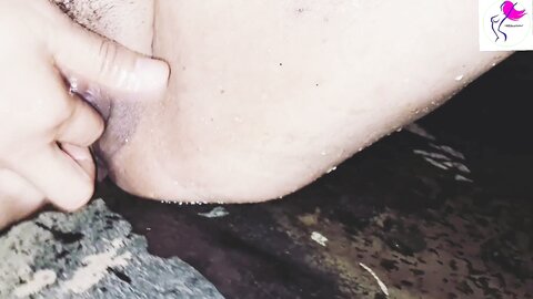 හෙලුවෙන්ම ගගේ නෑවා  Asian Girl Amazing Fun Big Ass Nice Pussy