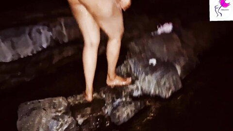 හෙලුවෙන්ම ගගේ නෑවා  Asian Girl Amazing Fun Big Ass Nice Pussy