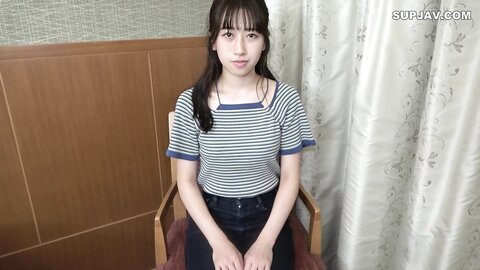 4106665 A beautiful white slender beauty who aspires to become a teacher. She is a genuine Showa idol-style beauty with outstanding charm, and she ejaculates without hesitation!
