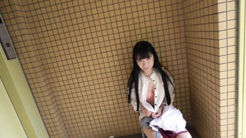 GUN-895 Inappropriate Pretend Peeing Nana Kisaki