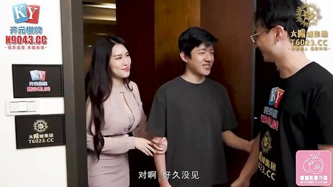 蜜桃影像PME210绿帽男让自己女友给哥哥操