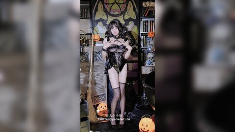 [Cosplay] 咬人小小兔（咬一口兔娘）-『兔兔班车』No.5 万圣小恶魔 [41P1V-643MB]