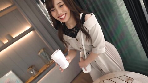 546EROFV-228 Amateur JD [Limited] Mai -chan 20 -year -old, a bold beauty JD on the bed, contrary to the neat...