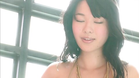 Tama Yamanaka Gold bikini posing and dance