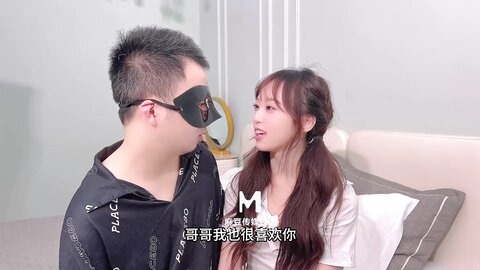 MSD-178成年即出道亲哥狂操白虎嫩穴