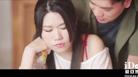 爱豆传媒ID5374同学聚会再操已为人妻的学妹