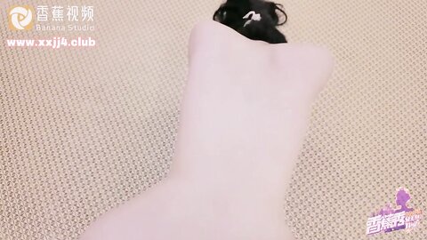 香蕉秀xjx0052白丝JK制服口交足交轮番上阵