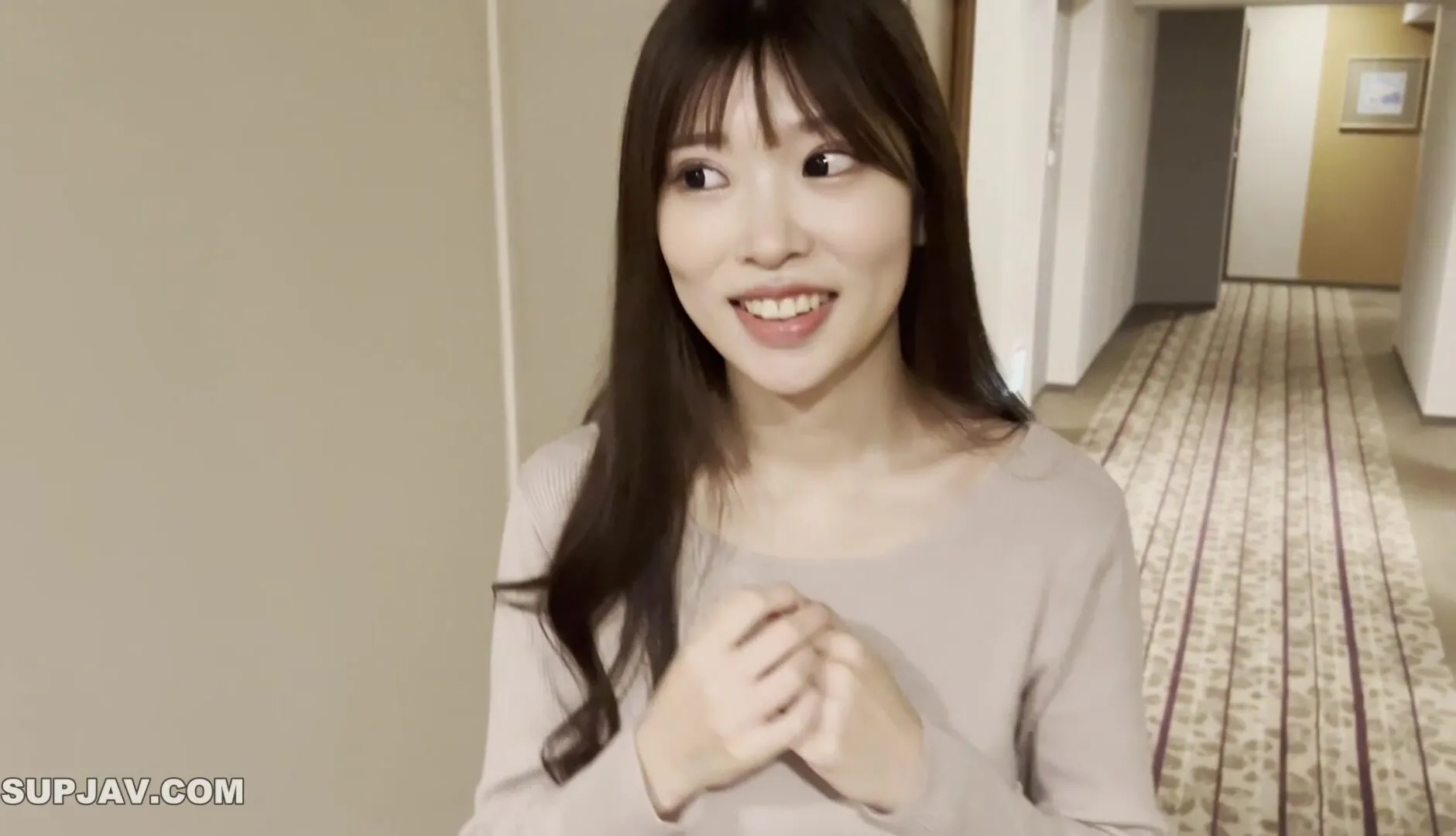 4159457 [Sin of use] Ma-fu-na x threesome continuous piston x climax  orgasm. A former famous female announcer with outstanding sensitivity comes  off with a cigar and climaxes all over the place with