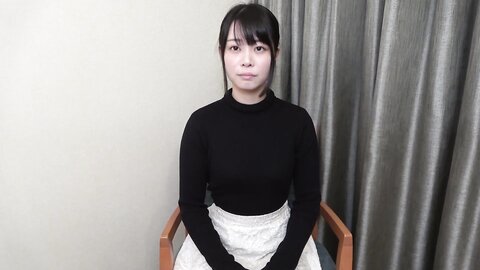 4162752-1 [2 œuvres] Un étudiant en musique imokawake qui vient de déménager à Tokyo. Une jeune femme issue d`une famille aisée est la proie des désirs sexuels dépressifs d`un vieil homme... Deux Nakadashi cons...