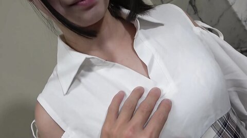 4162752-2 [2 œuvres] Un étudiant en musique imokawake qui vient de déménager à Tokyo. Une jeune femme issue d`une famille aisée est la proie des désirs sexuels dépressifs d`un vieil homme... Deux Nakadashi cons...