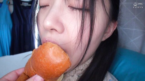 JRBA-016 Photographer Picked Up A Scalpel For Obscene Purposes. 6 Shots Of Semen Swallowing And 4 Shots Of...