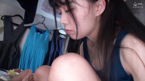 JRBA-016 Photographer Picked Up A Scalpel For Obscene Purposes. 6 Shots Of Semen Swallowing And 4 Shots Of...