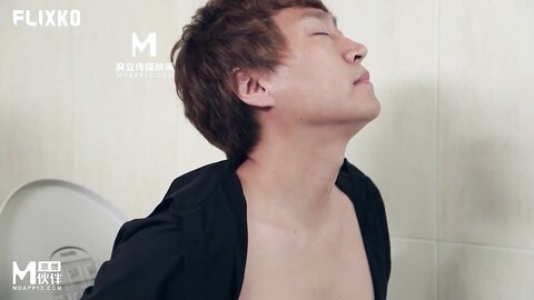 MFK-0064淫欲爆发的厕所性爱
