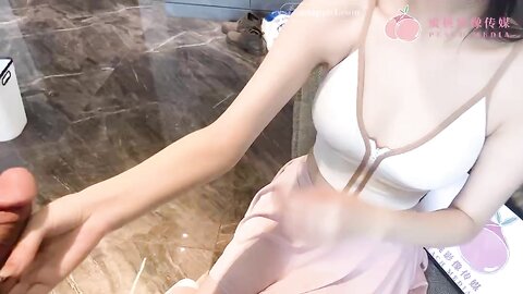 蜜桃影像PMFC006活泼女大学生